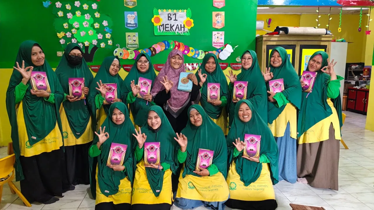 Guru dan staff TKIT Al-Fathin